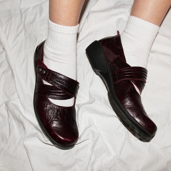 romika leather burgundy flats - Picture 3 of 4